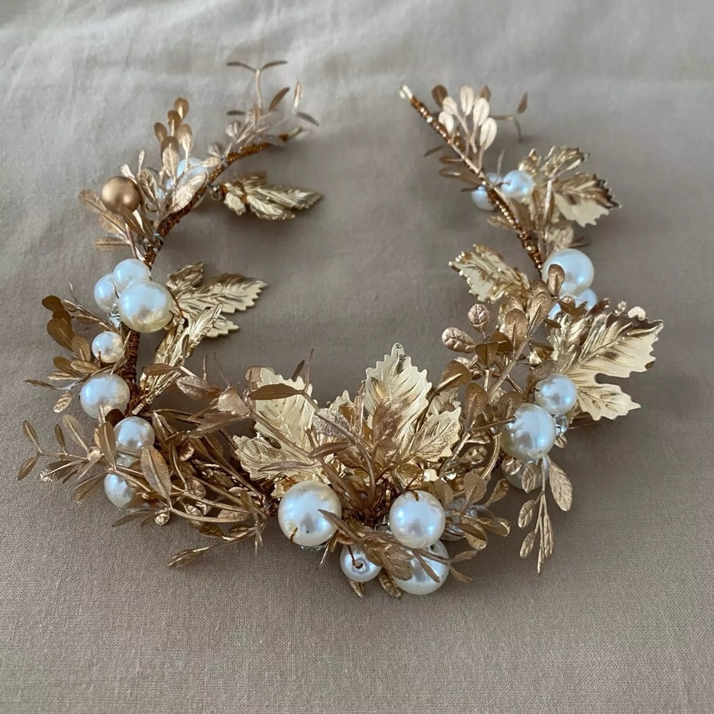 Elegant Gold and Pearl Leaf Headband